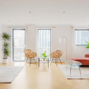https://apartment-in-financial-capital-of-london.brighton-hotels-england.com